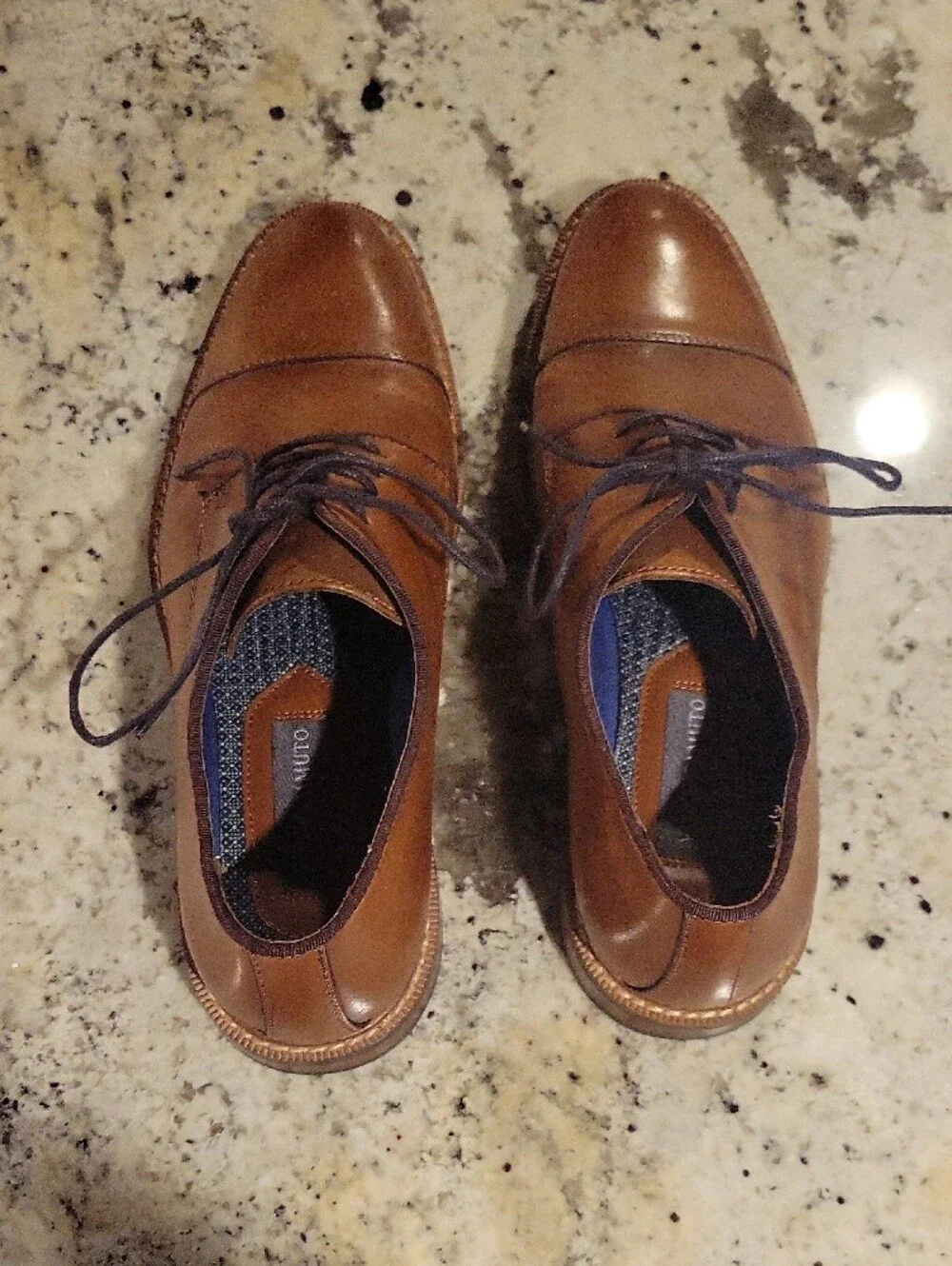 Vince Camuto Men's Tan Cap-Toe Leather Oxfords
